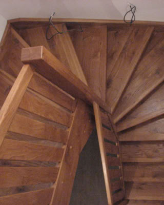 Dřevěné schody obrázek 85