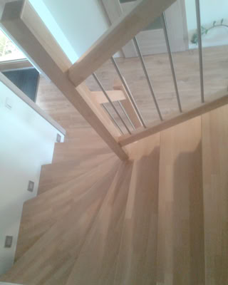 Dřevěné obložení betonových schodišť 16